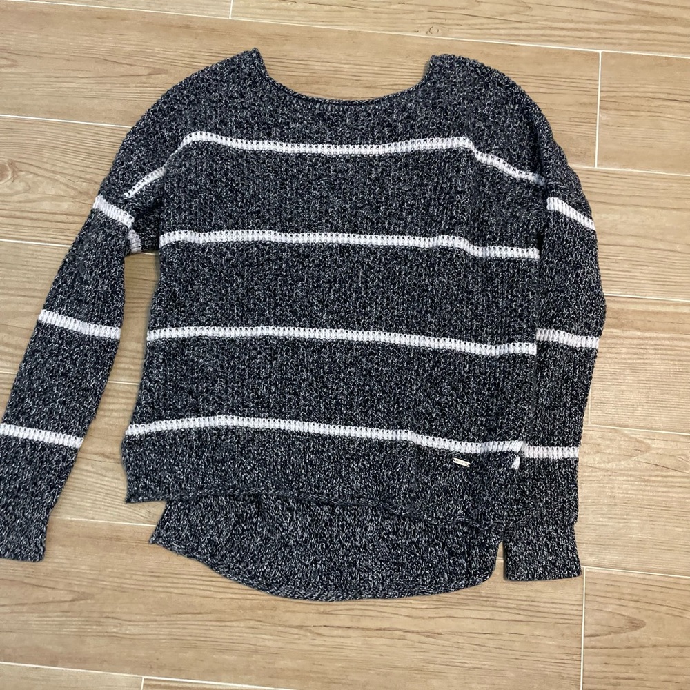 Hollister sweater